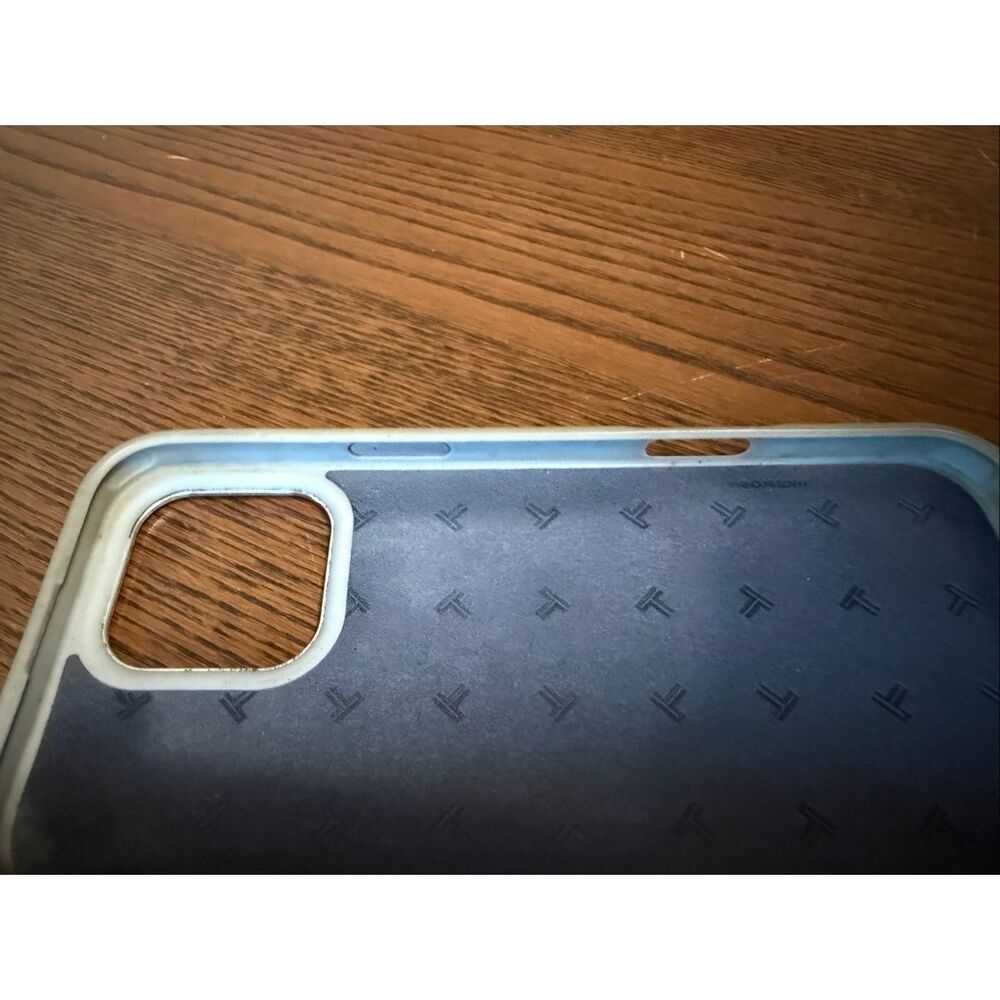 TUMI Aluminum iPhone 16 Pro Max Case - Picture 6 of 11